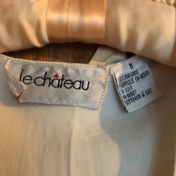 Pretty white button up vest - Picture 2 of 5